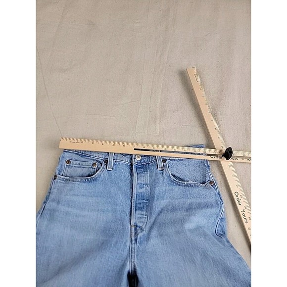 Levis 501 Jeans Mens 28x28 * Button Fly Light Blue Mid Rise Stretch Distressed - Picture 9 of 16